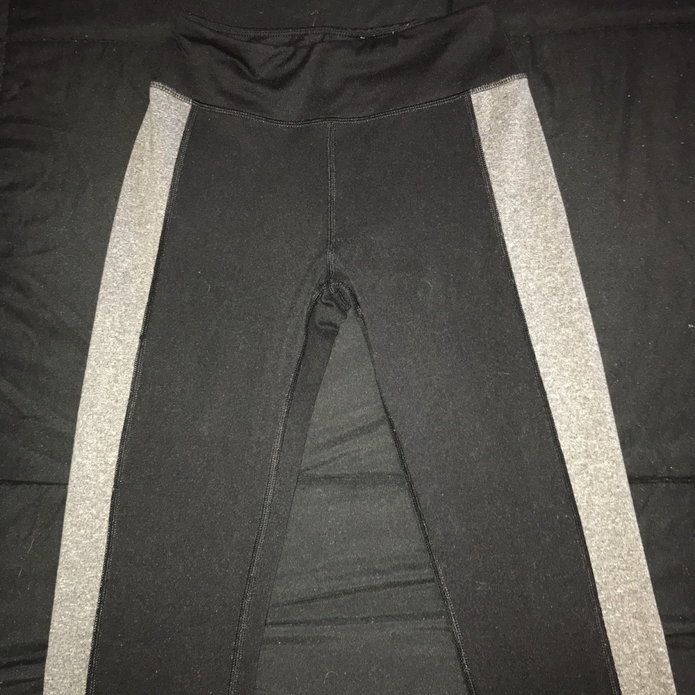 Athletic leggings